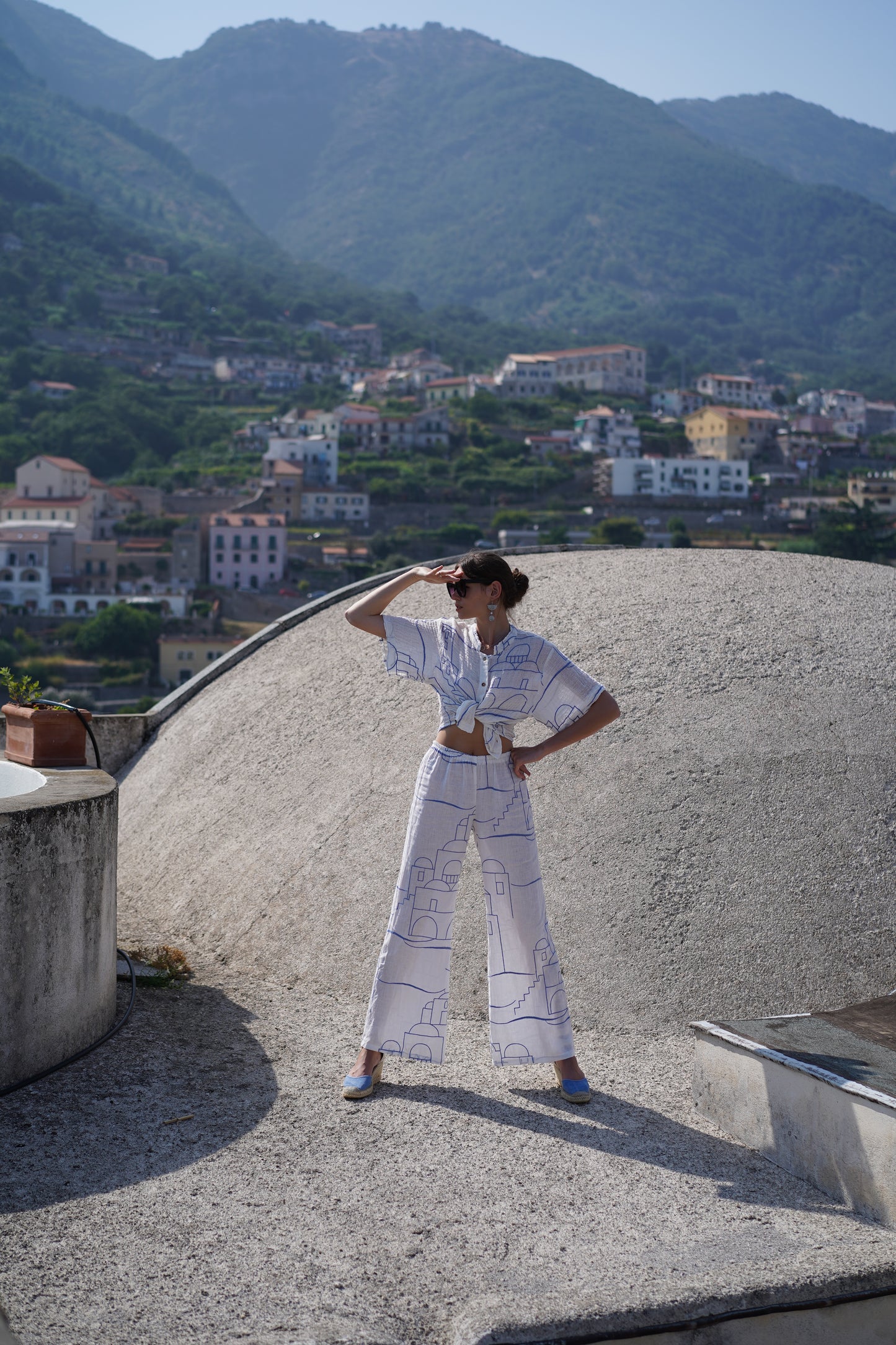 COMPLETO IN LINO RICAMATO MODA MARE POSITANO MADE IN ITALY