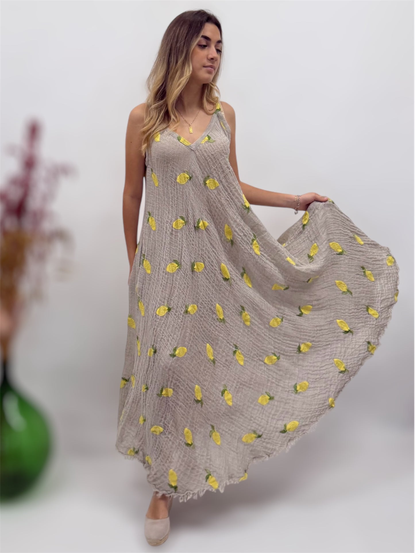 ABITO LUNGO IN LINO GREZZO E MAXI LIMONI RICAMATI MADE IN POSITANO