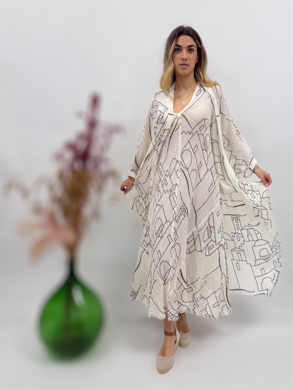 SET DUSTER AND DRESS IN RAW LINEN WITH POSITANO OUTLINE EMBROIDERED