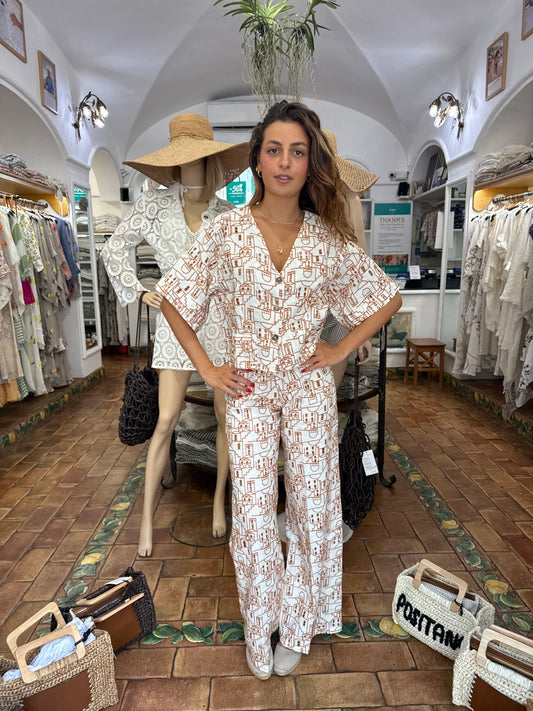 SET GIACCHINO E PANTALONE IN PIZZO SAN GALLO RICAMATO MOTIVO PROFILO POSITANO