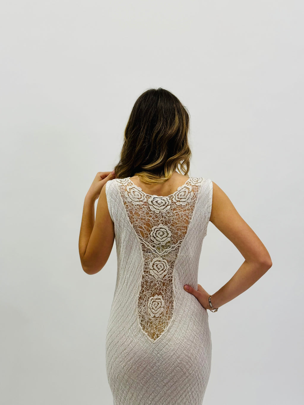 DRESS AMBER IN 100% RAW LINEN AND LACE