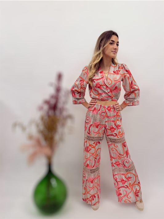 CROP TOP IN PRINTED LINEN AND PANTS WITH LACE AND LINEN