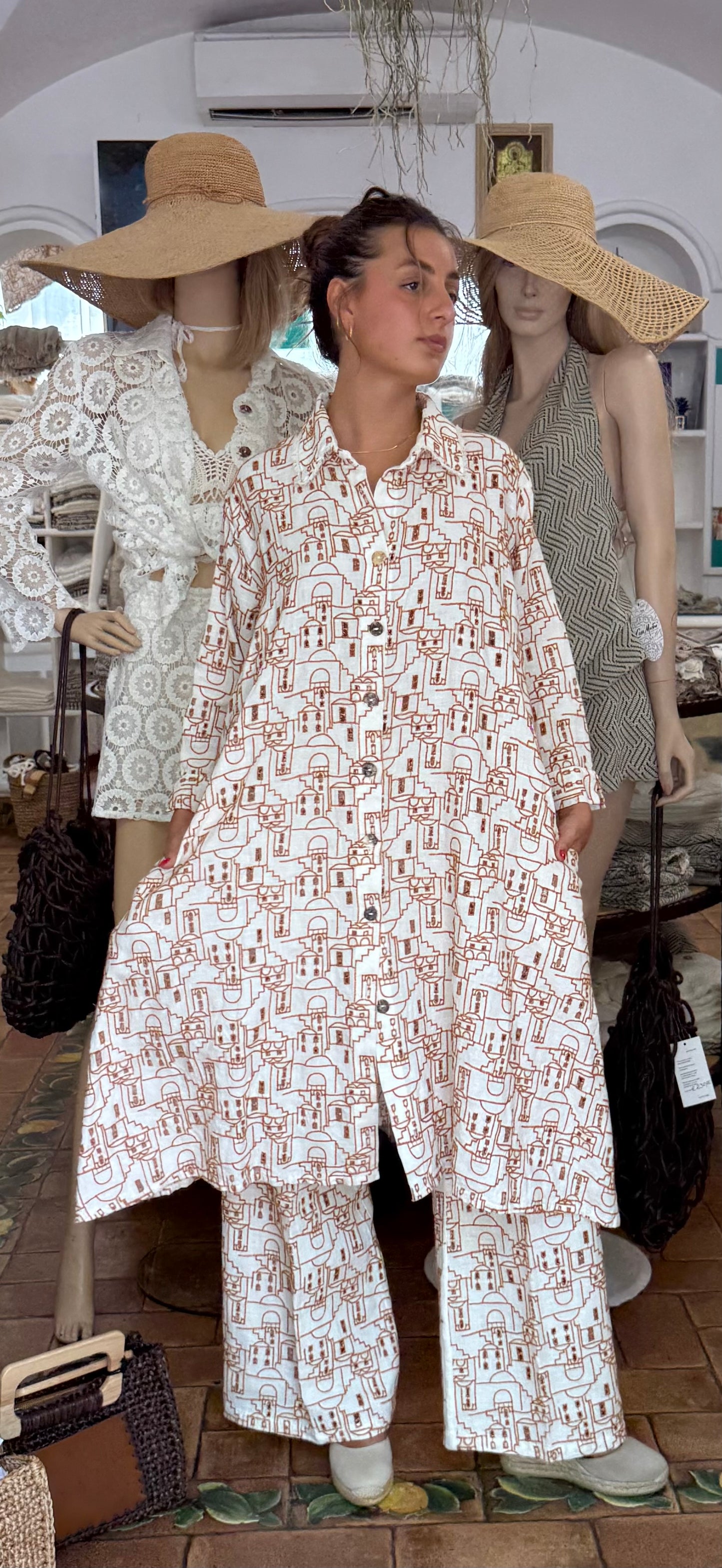 MAXI SHIRT WITH PANTS IN EMBROIDERY LINEN WITH POSITANO HOUSES PATTERN