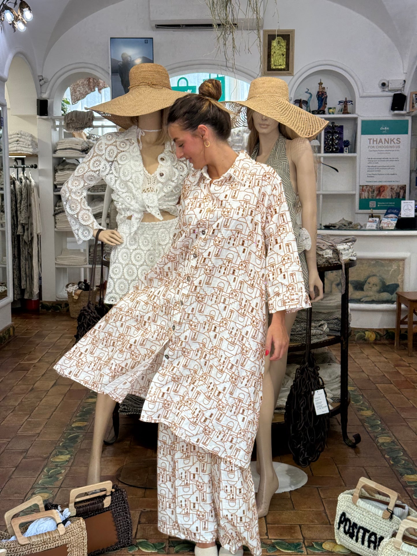 MAXI SHIRT WITH PANTS IN EMBROIDERY LINEN WITH POSITANO HOUSES PATTERN